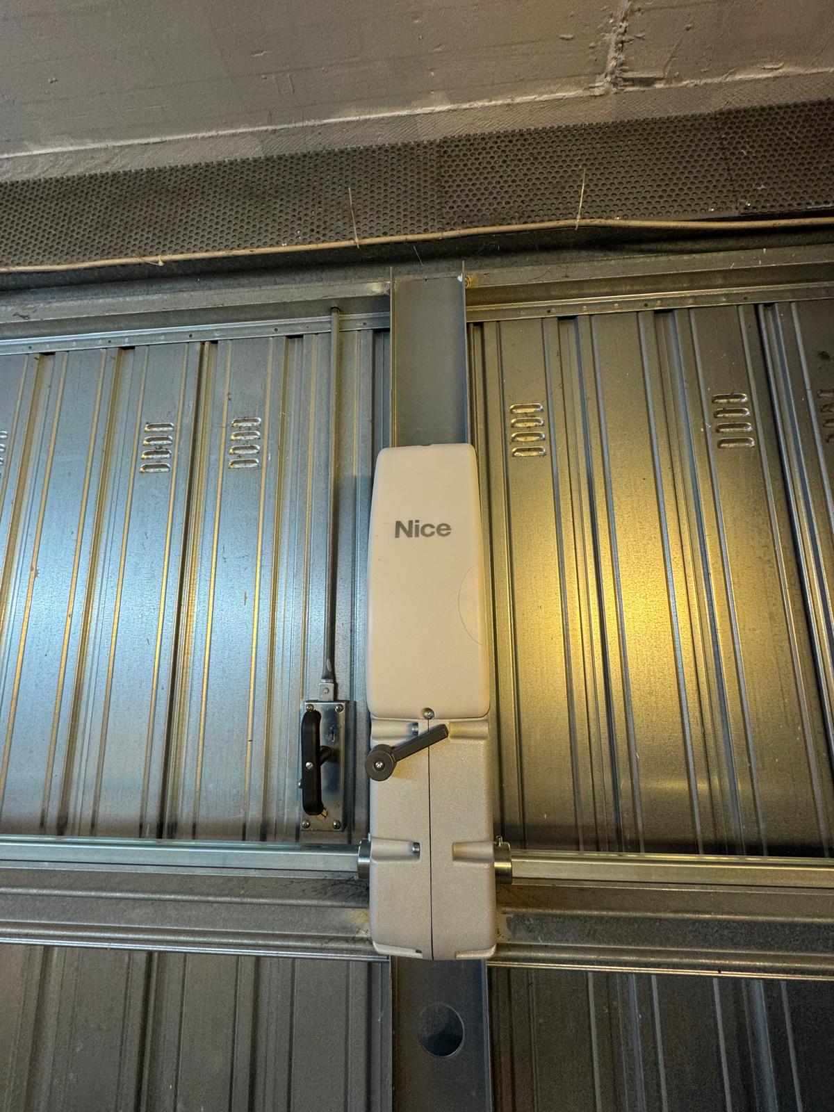 Porte Garage-Basculanti foto 4